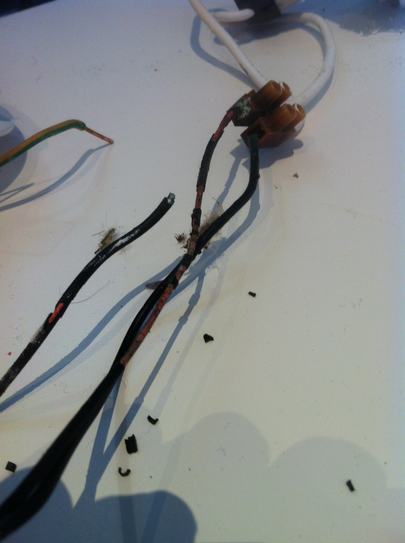 Illustration for article titled Electrical Problem/Home Wiring Question